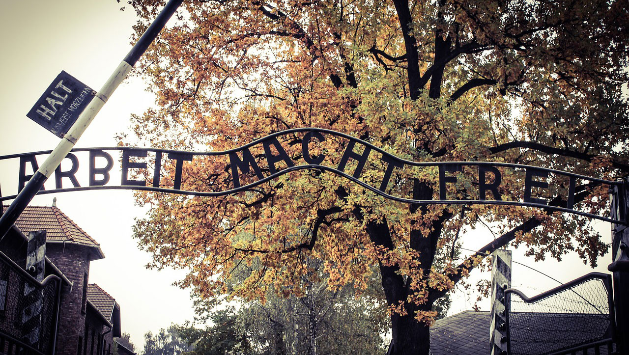 Auschwitz, entrance