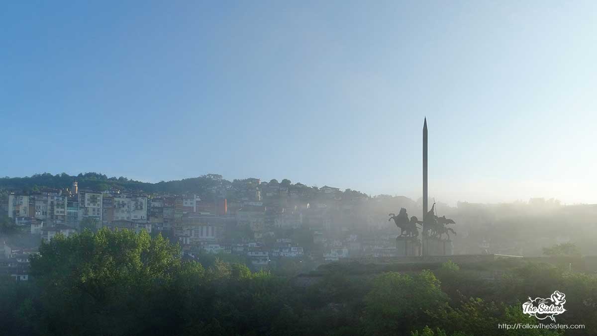 Assenevtsi monument in Veliko Tarnovo covered by fog in the morning